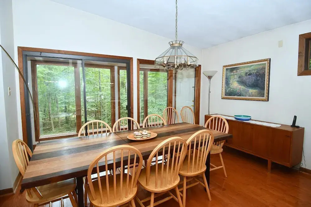 Dogwood Knoll - Wooded Escape
