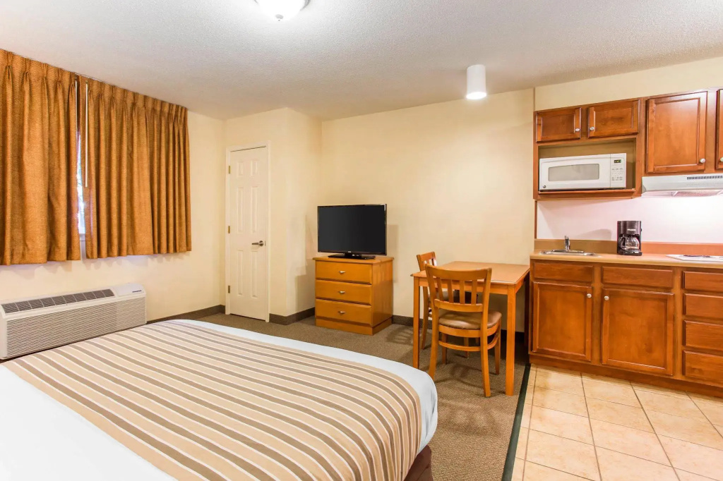 Suburban Extended Stay Hotel North - Ashley Phosphate