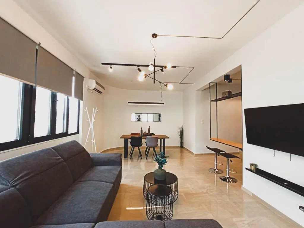Sunlight - Volos City Center [Spacious Modern Apartments]