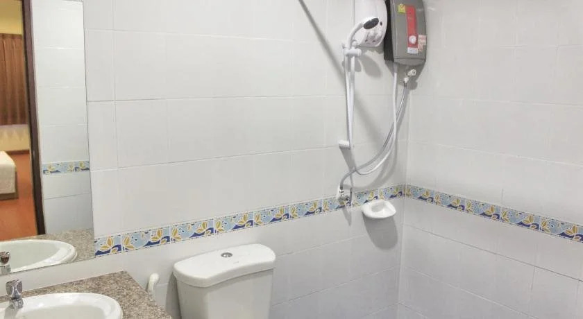 Ananas Central Phuket Hostel