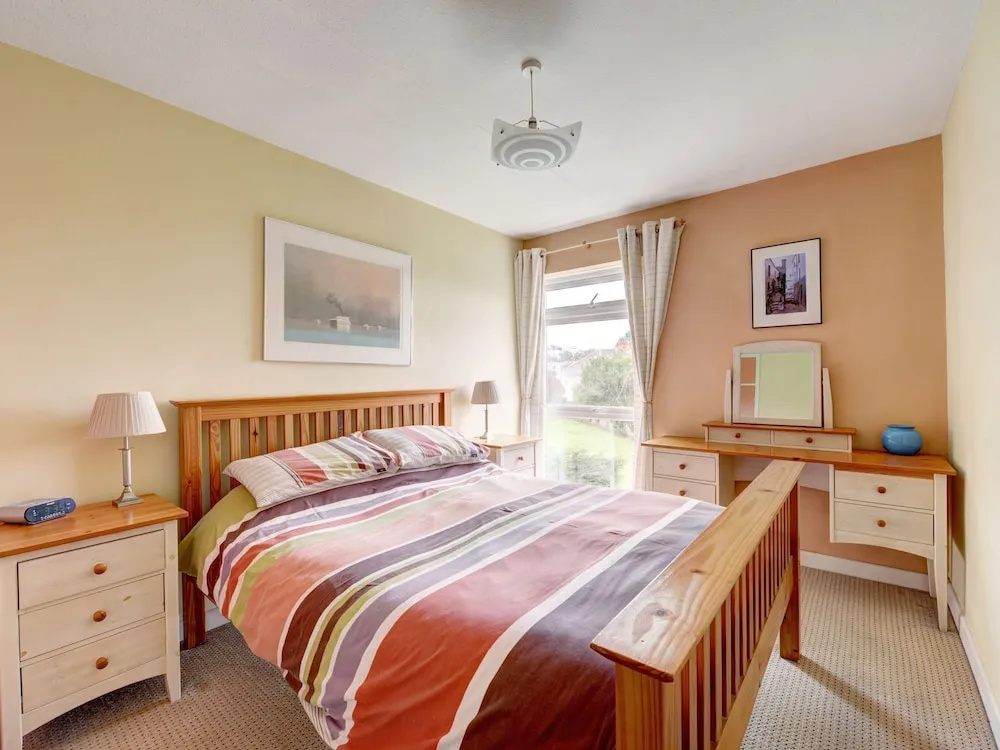 Peaceful Holiday Home in Saundersfoot With Balcony