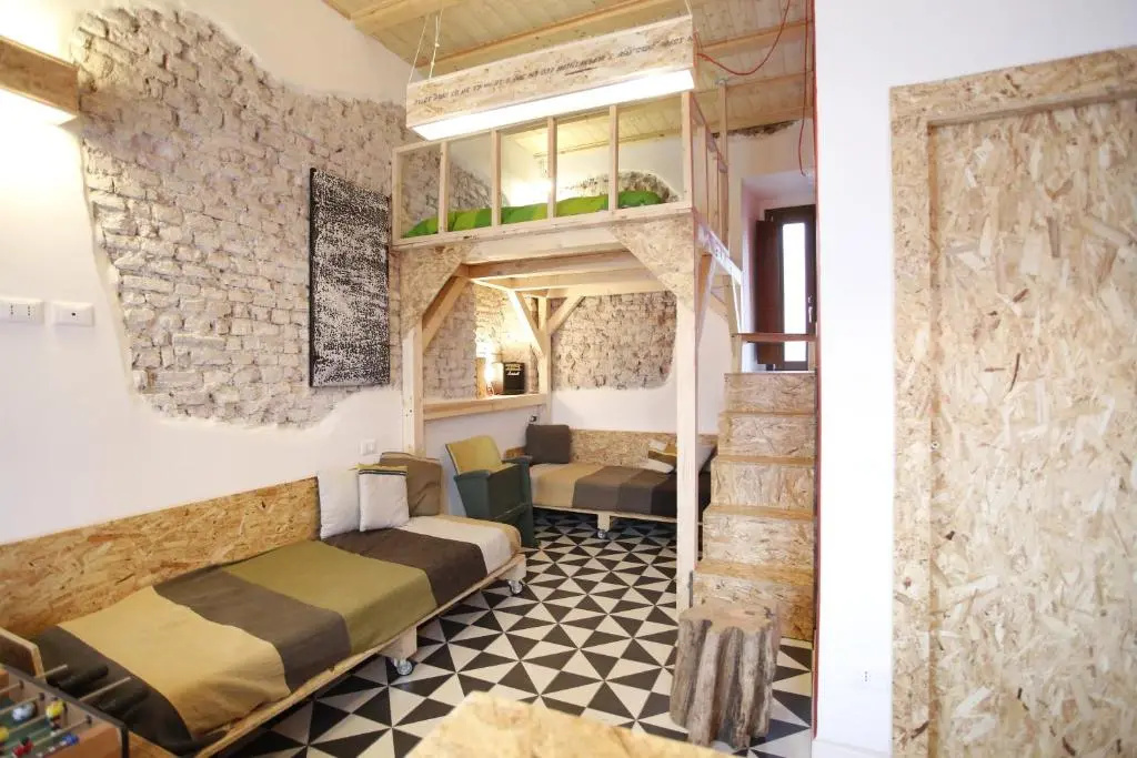 Tiny Apartment Next to Rho Fair Milan with Parking