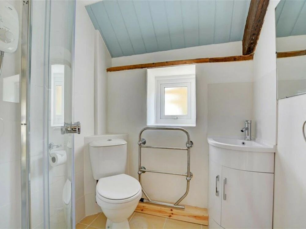Quaint Holiday Home in Whitland With Garden