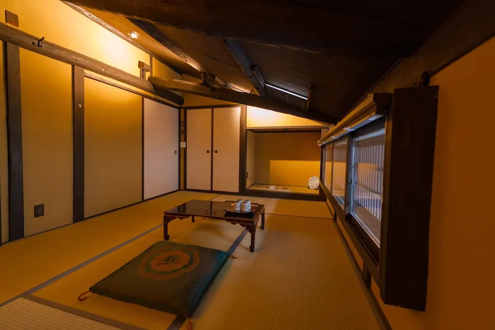 THE MACHIYA KAZAHAYA