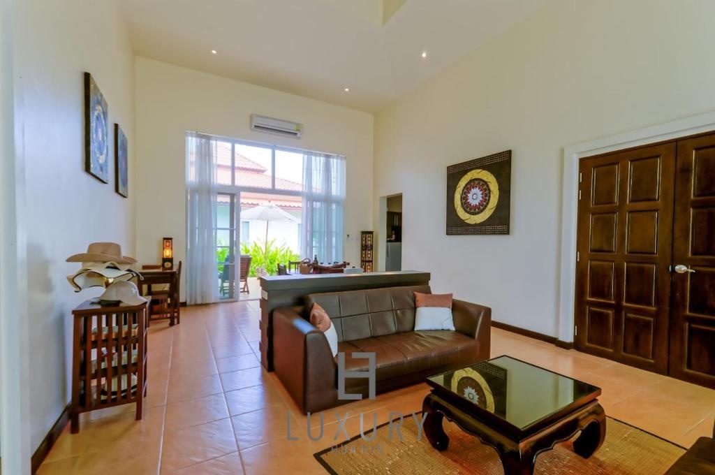 Bali Style 2 Bedroom Villa with Pool - B99