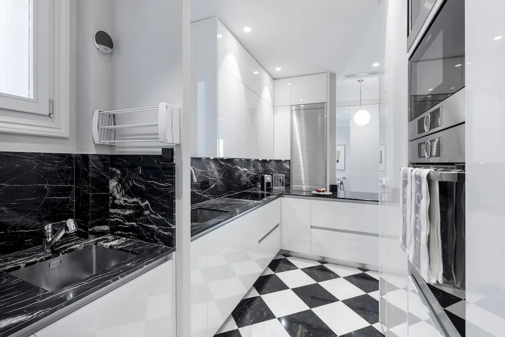 Justicia Apartment II