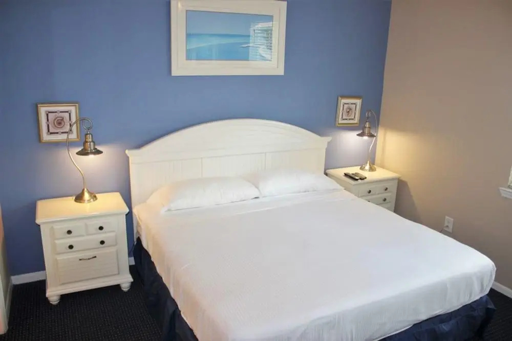 Runaway Beach Club 21102 - Two Bedroom Condo