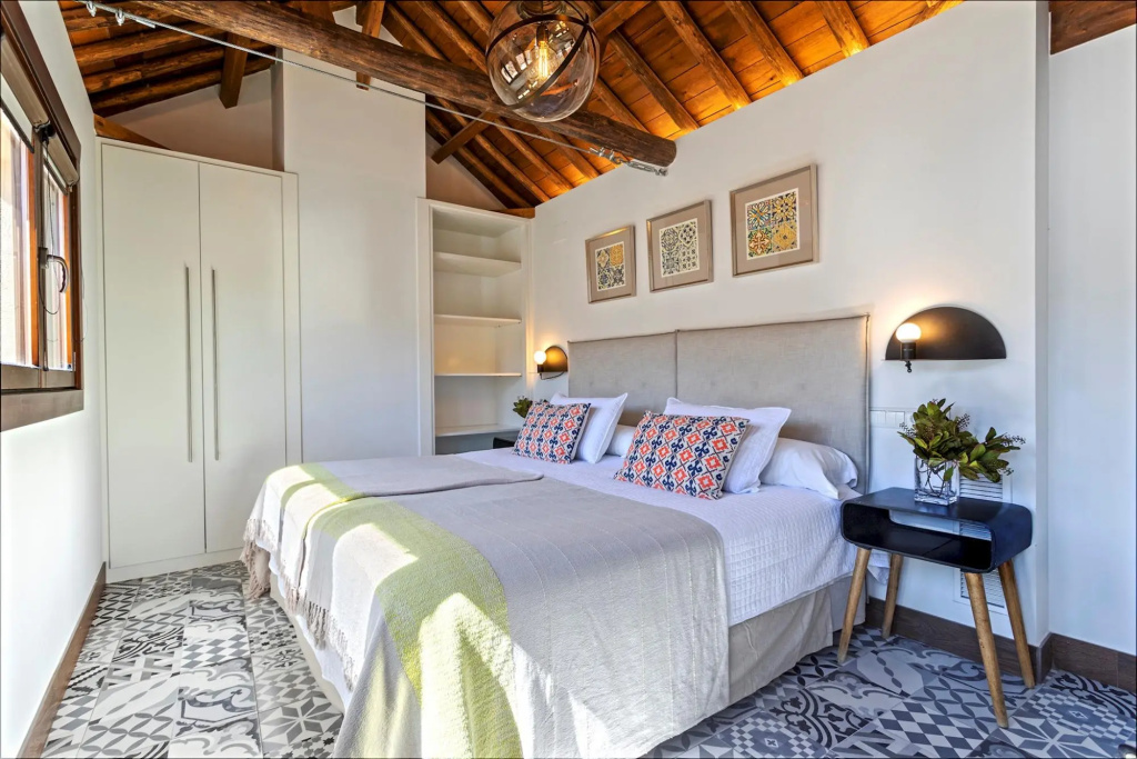 Excelent penthouse near Cathedral. Zacatin Penthouse