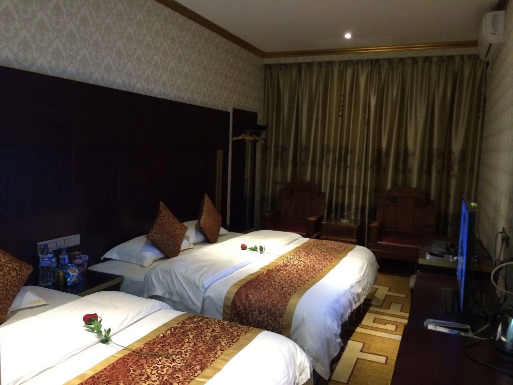 Sanlong Hotel in Kaiyuan City