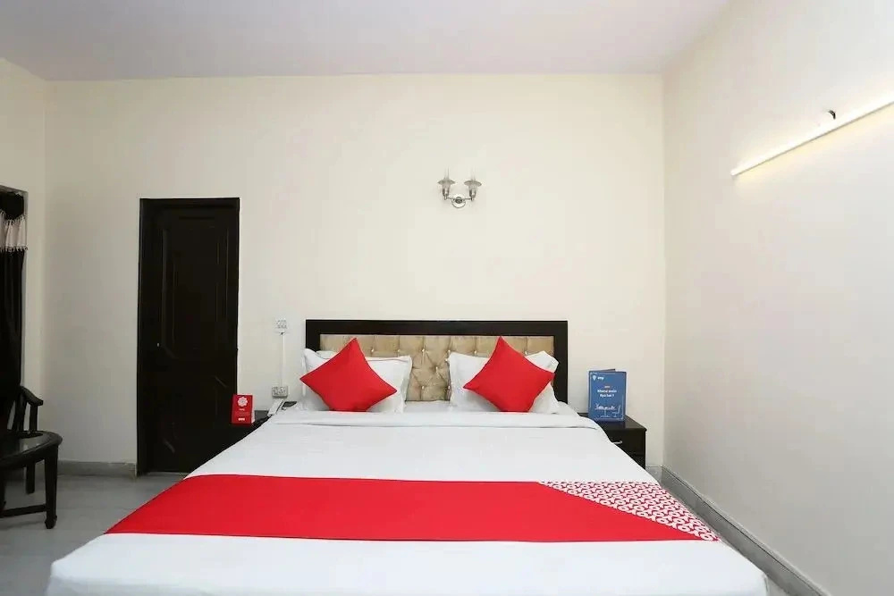 Corporate Villa By OYO Rooms