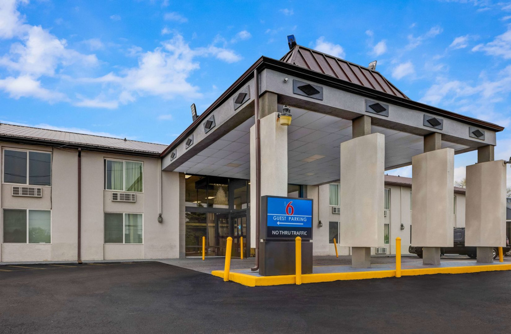 Motel 6 Indianapolis IN