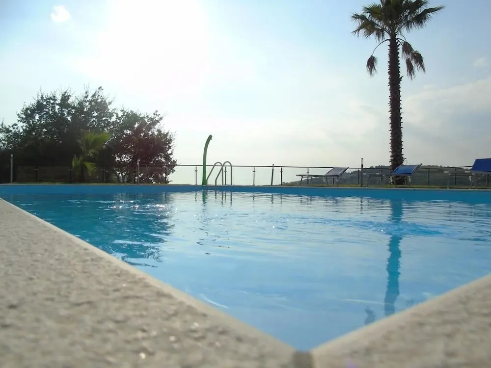 COUNTRY HOUSE Marj & Jo RESORT