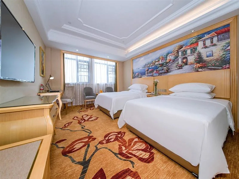 Vienna International Hotel (Enshi Cultural Square Airport Hotel)