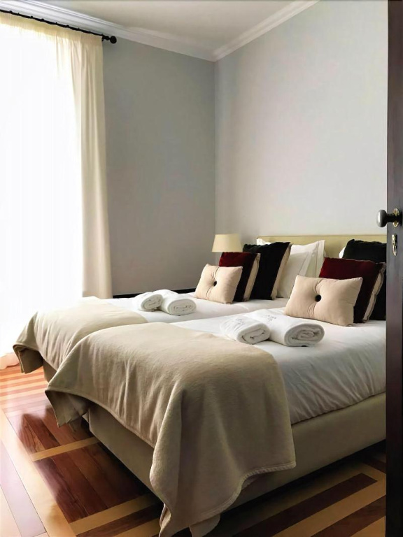 Oryza Guest House& Suites