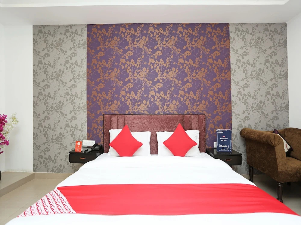 Oyo 28158 Avalon Taj View