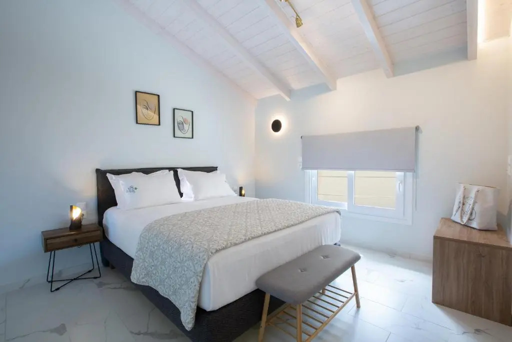 Grappolo Lefkada Villas - Athiri, 5 min from wonderful Ai Giannis beach & Lefkada town
