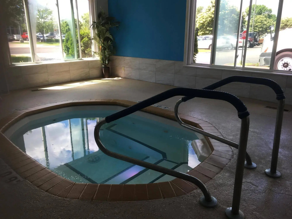 Comfort Inn & Suites Shakopee Downtown Area