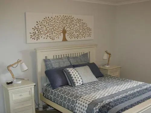1 'The Clippers' 131 Soldiers Point Road - fabulous waterfront unit