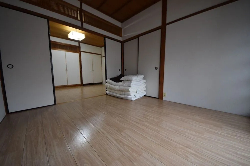 Tarbo's House Surugamachi : Near JR Nara Station 10ppl