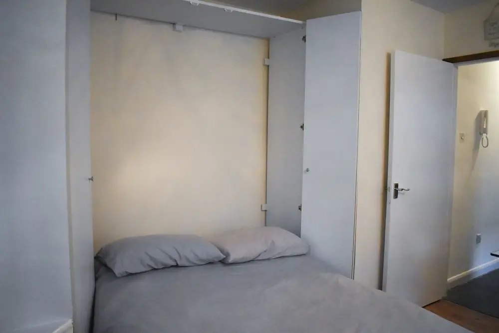 Bright and Cosy 1 Bedroom Flat near the Train Station