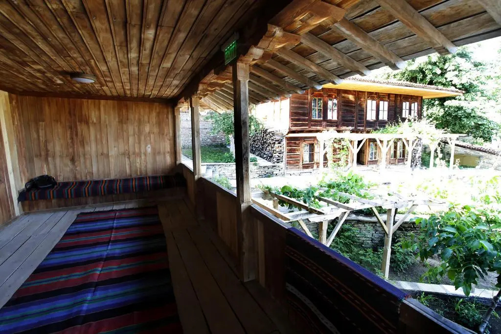 Guest Houses "Zlatna Oresha - Complex"