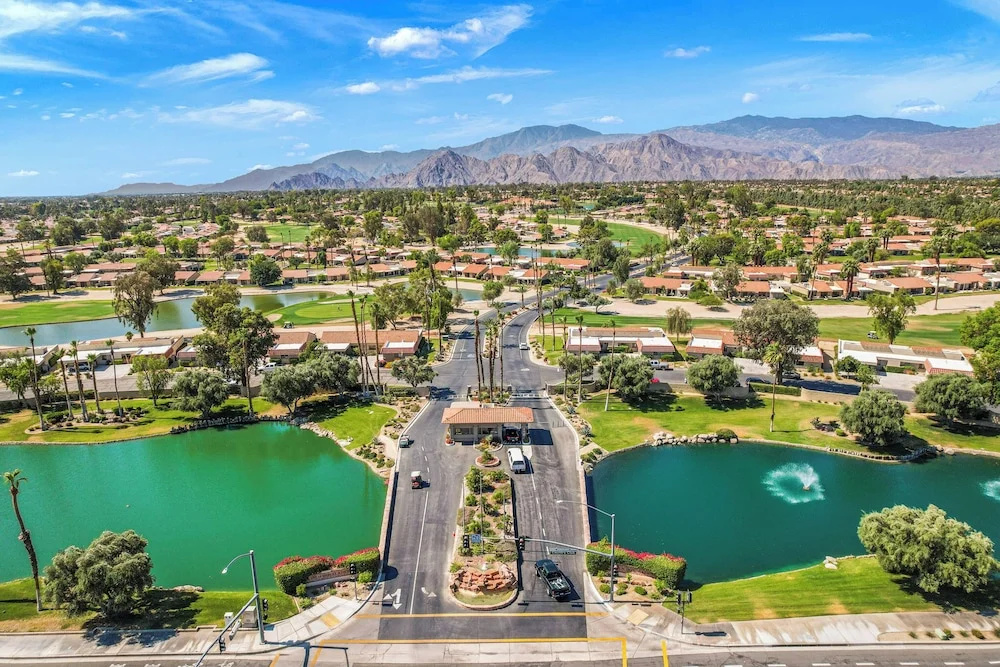 Palm Desert Resort Home: Outdoor Dining w/ Views