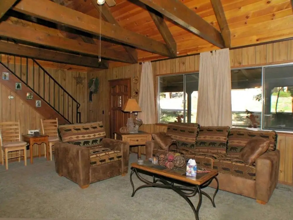 Tahoe Tree House  1831m 3 Bedroom Cabin