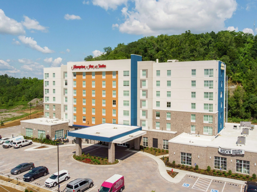 Hampton Inn & Suites Nashville North Skyline