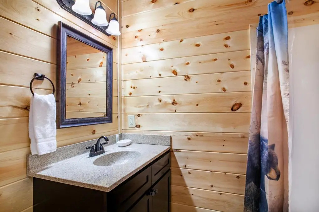 Swimming Bears Lodge 1 with Indoor Pool and Hot Tub