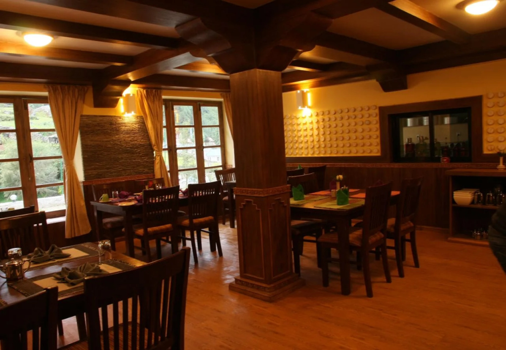 Mountain Lodges of Nepal - Monjo