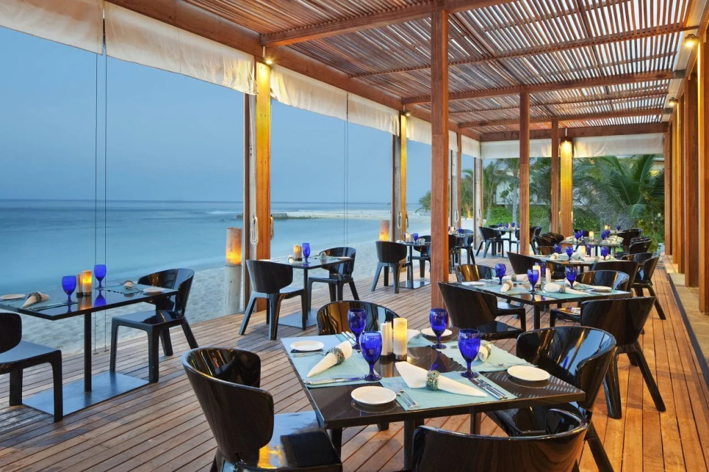 Holiday Inn Resort Kandooma Maldives - Kids Stay & Eat Free and Free Roundtrip Speed Boat for a minimum 4 nights stay