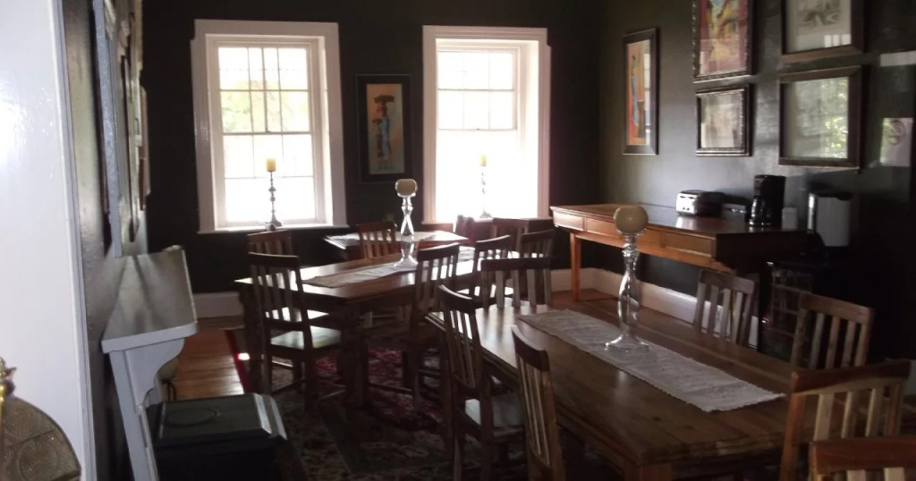 HouseMartin Lodge & Self Catering