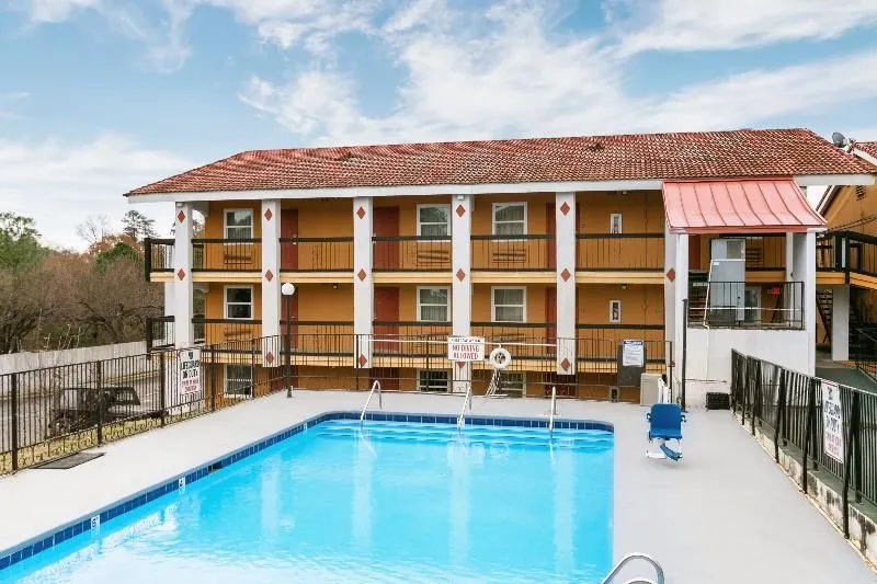 OYO Hotel Columbia SC I-20/I-26
