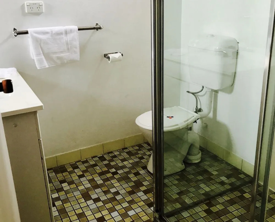 Cessnock Vintage motor inn