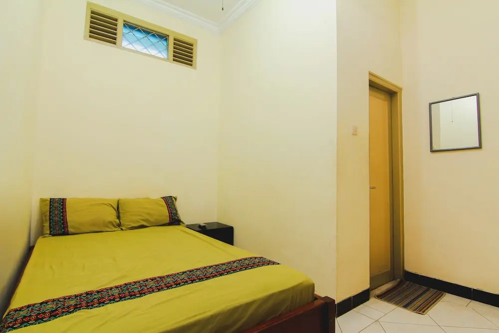 Griya Batik Giri Sekar Homestay