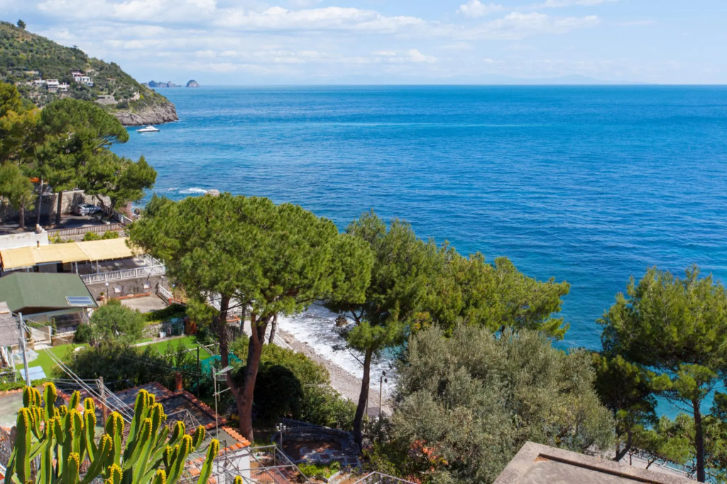 AMORE RENTALS - Villa Iside