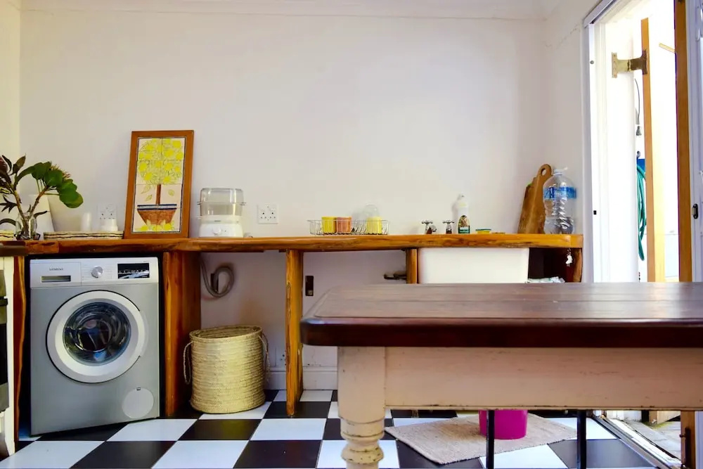 2 Bedroom House in Observatory Cape Town