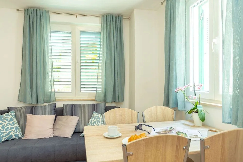 Apartment Colette