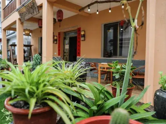 Xiangjian Xiaoqi Hostel