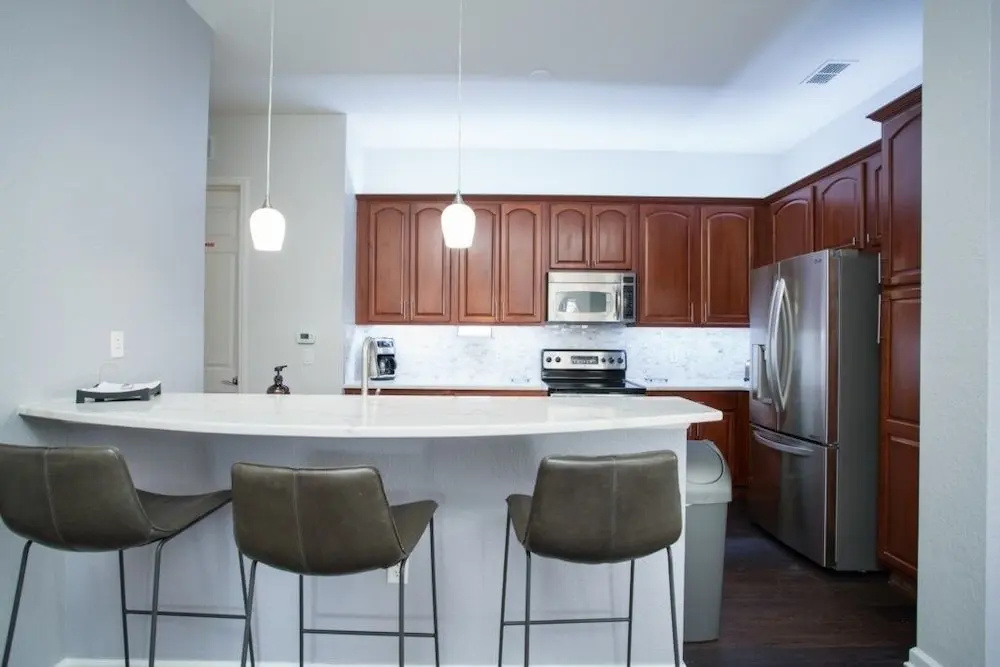 Penthouse Next To Convention Center & Universal 3 Bedroom Condo by RedAwning