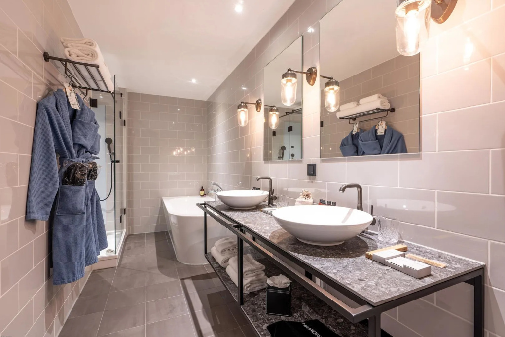 Four Elements Hotel