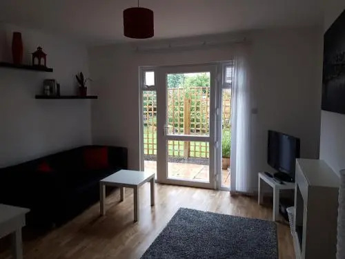 The Lily Pad apartment & Wrens Nest studio