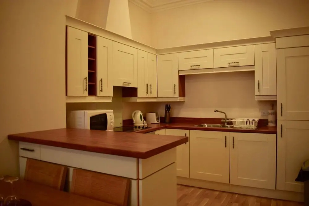 Central 1 Bedroom Flat Near O'connell Street