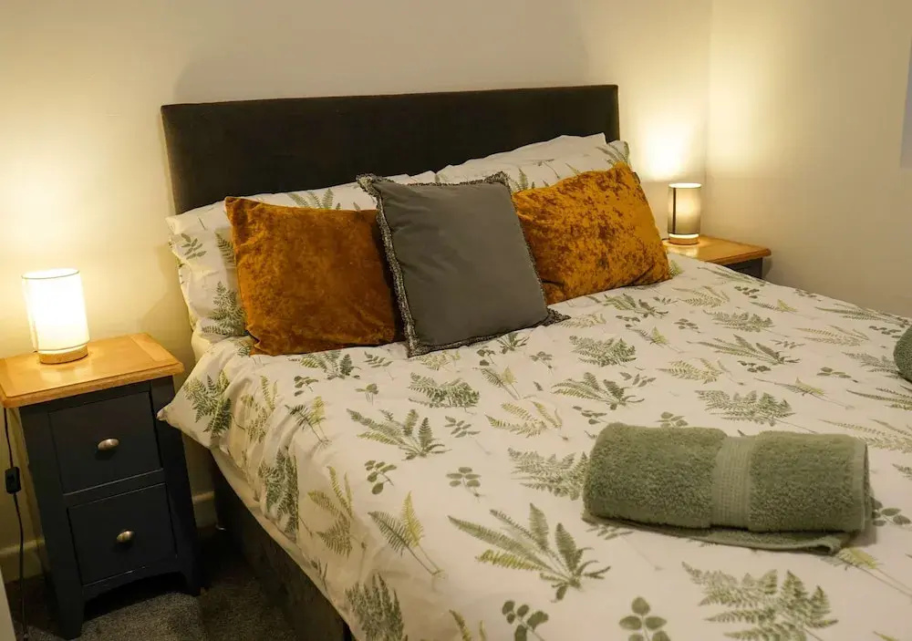 Ivy Cellar With 2 Bedrooms and 1 Bathrooms