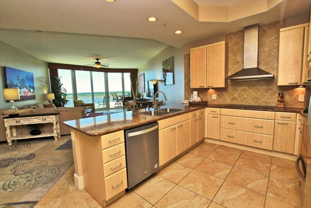 Caribe Penthouse C1 by Youngs Suncoast