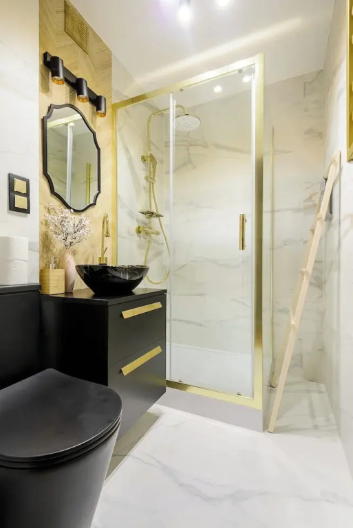 Lumina spacious apartment in Warsaw