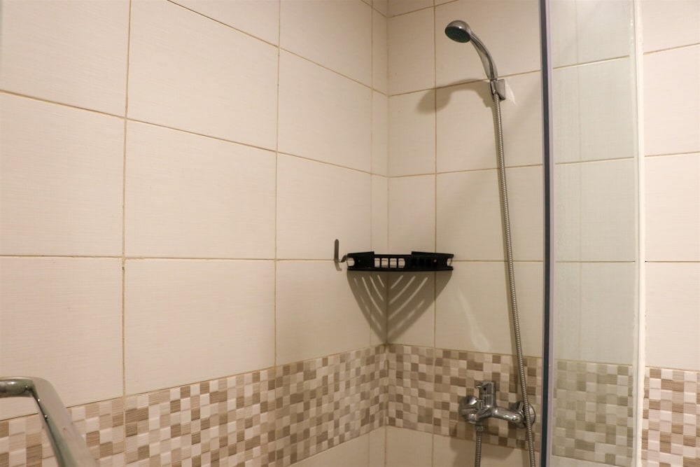Elegant And Comfy Studio At Tamansari Iswara Apartment