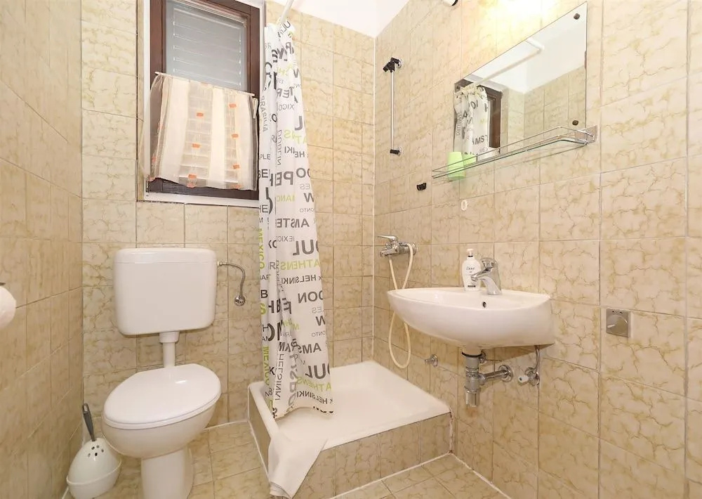 Apartment and Rooms Amenka