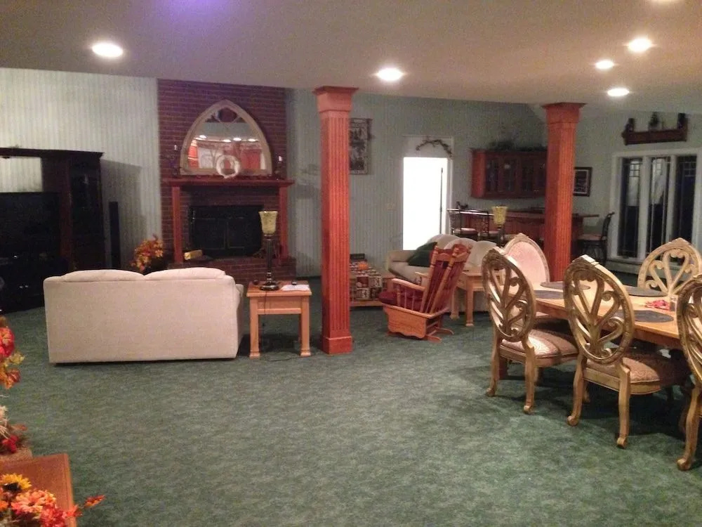 Long House Manor B And B