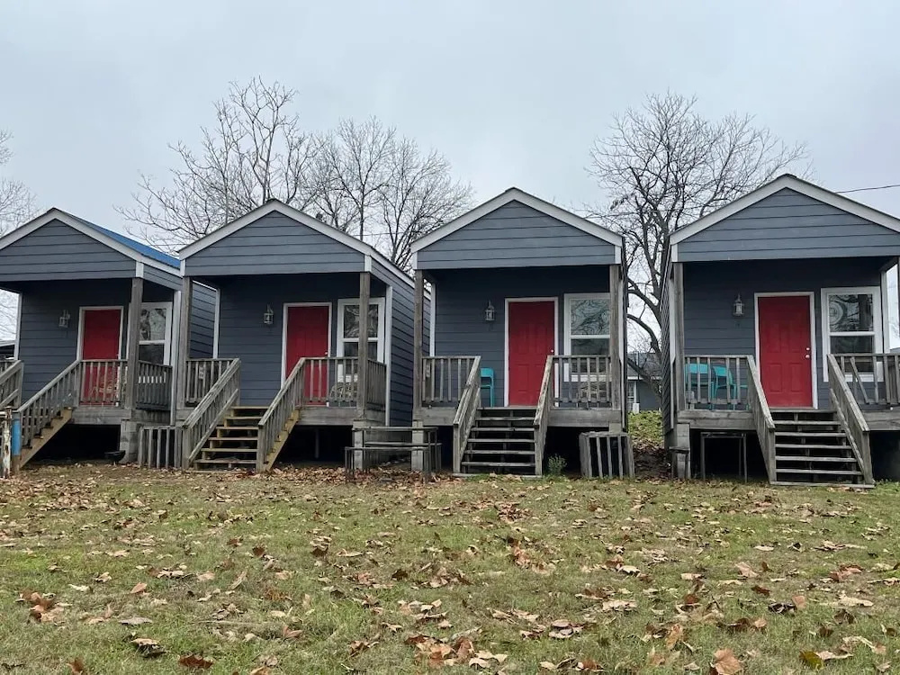 Roy's Cabins & Campgrounds